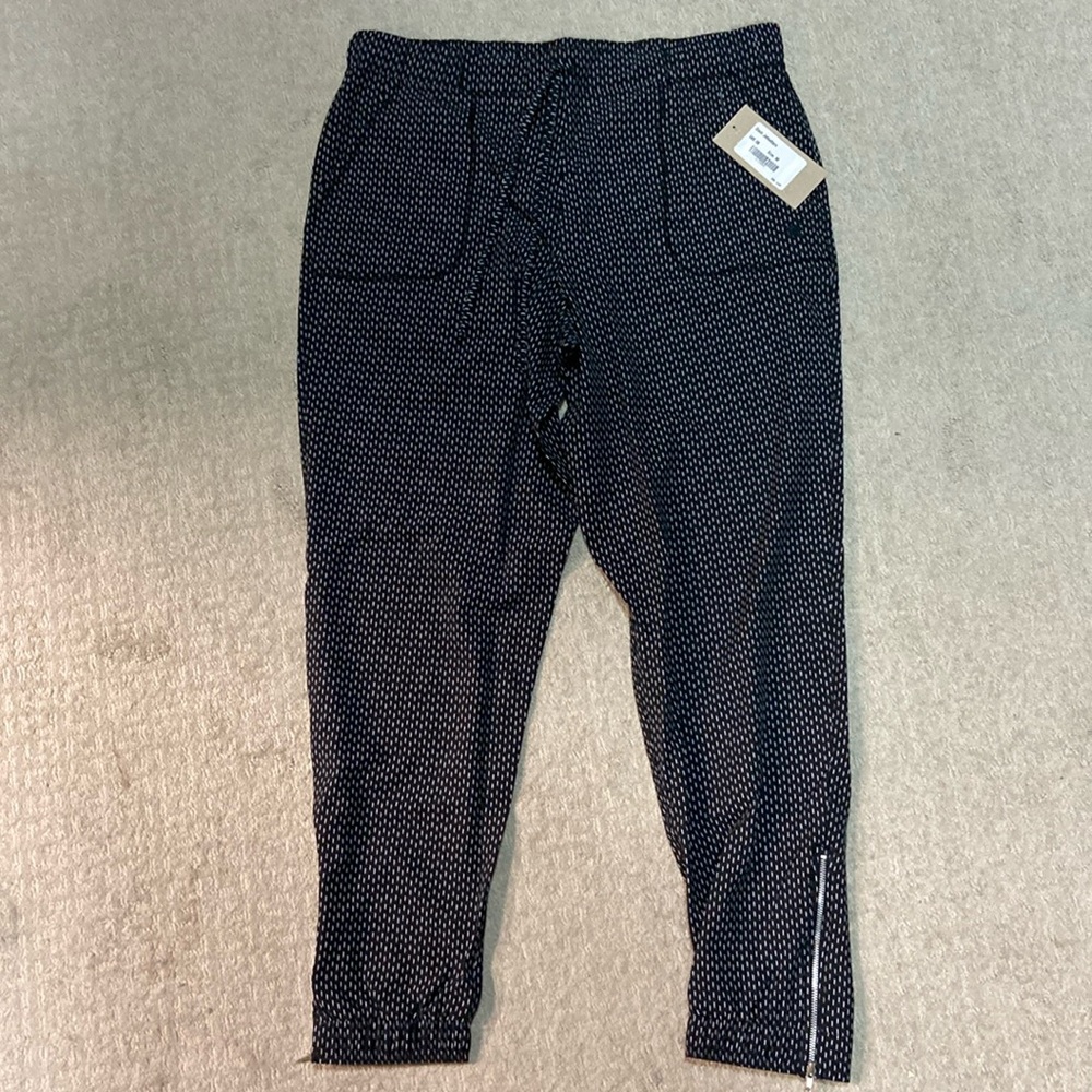 Dash Albion Fit Jetsetters with Silver Zipper Accents